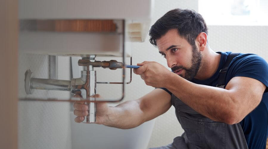Water heater thermostat replacement in Fort Howard, MD